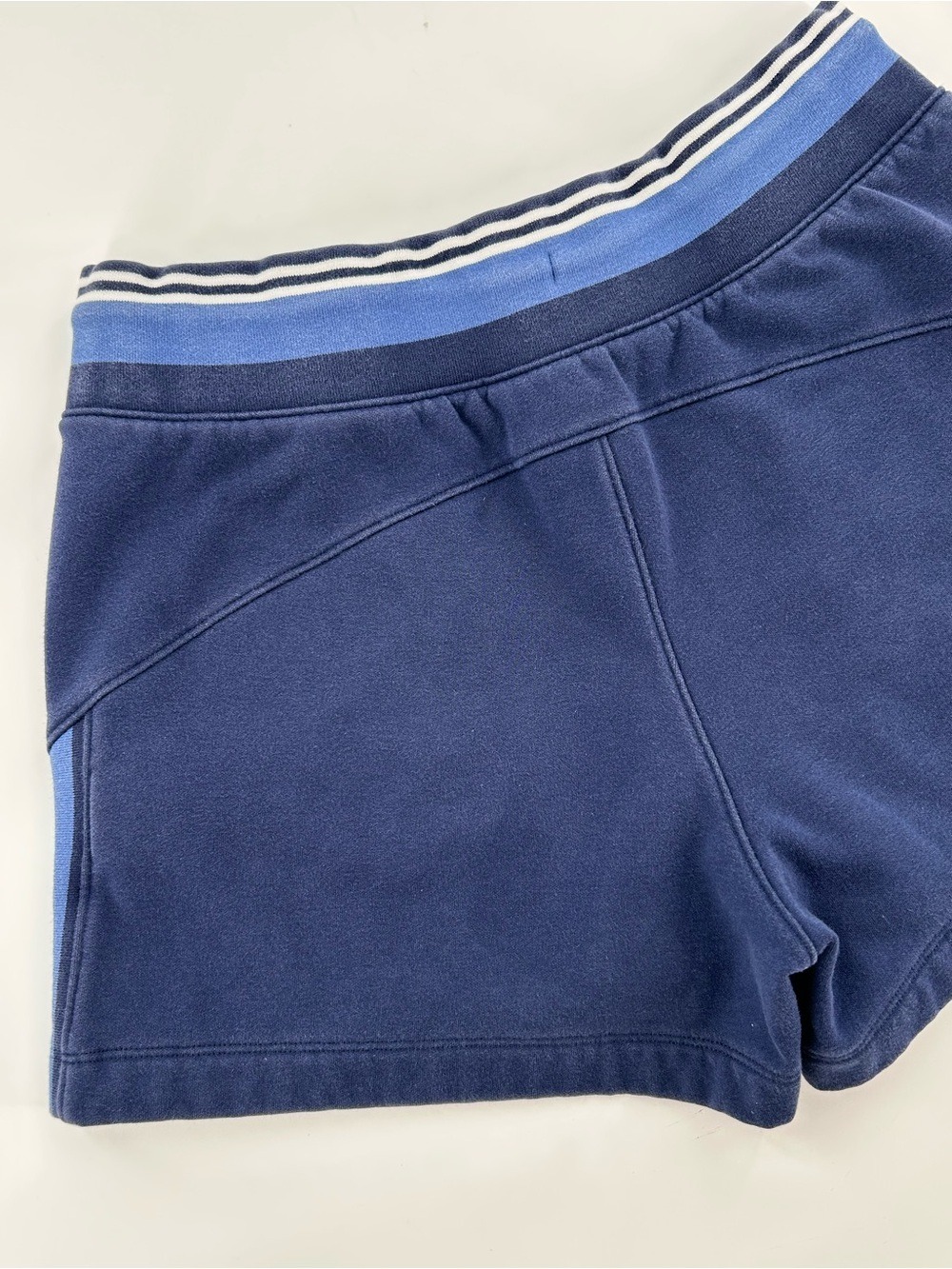 Athleta Navy Blue Triumph Game Point Shorts Small - Picture 8 of 9